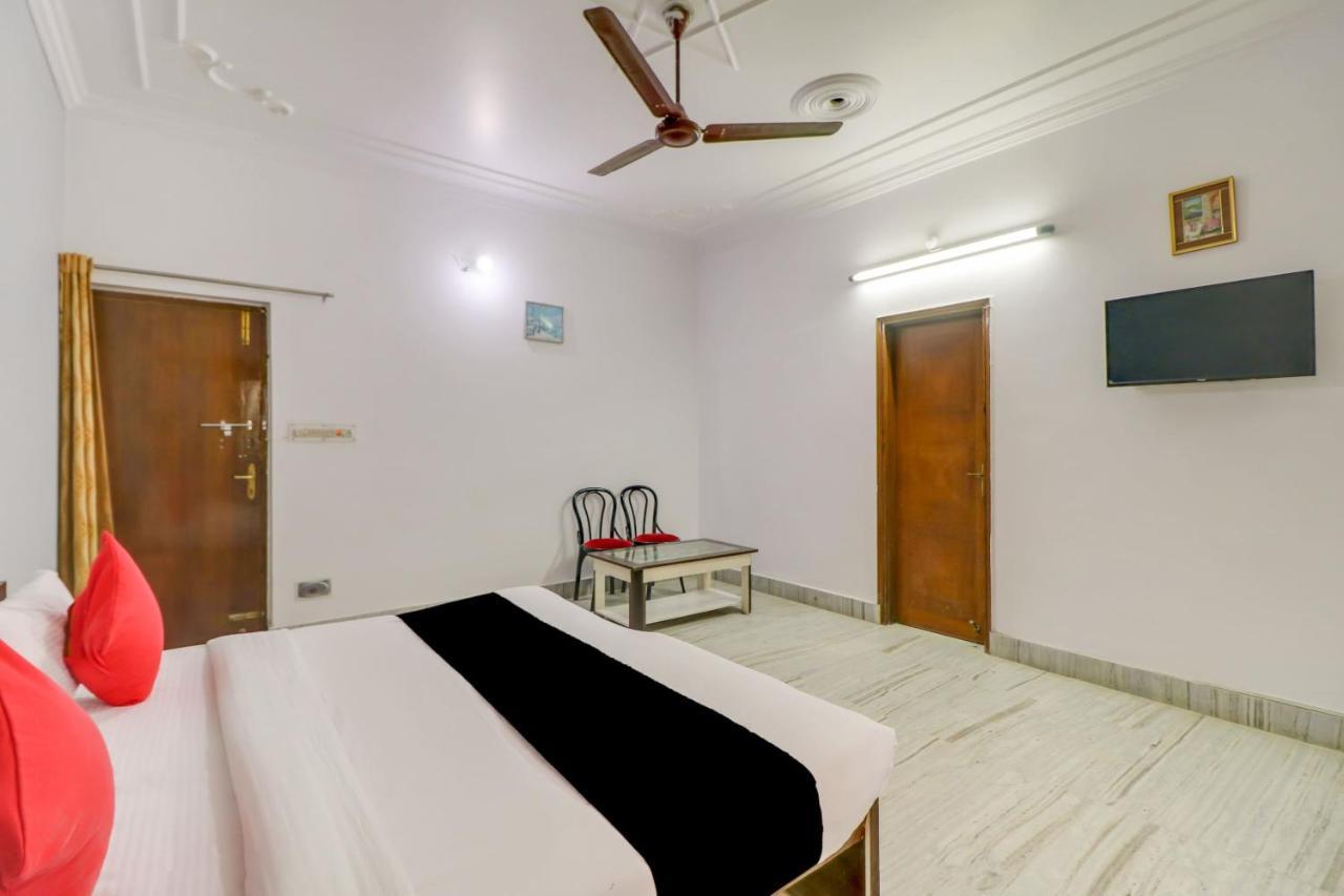 Super Oyo Capital O Heritage House Colonelganj Exterior photo